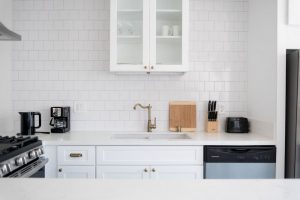 Berlin Neukölln kitchen, simple kitchen with playful details